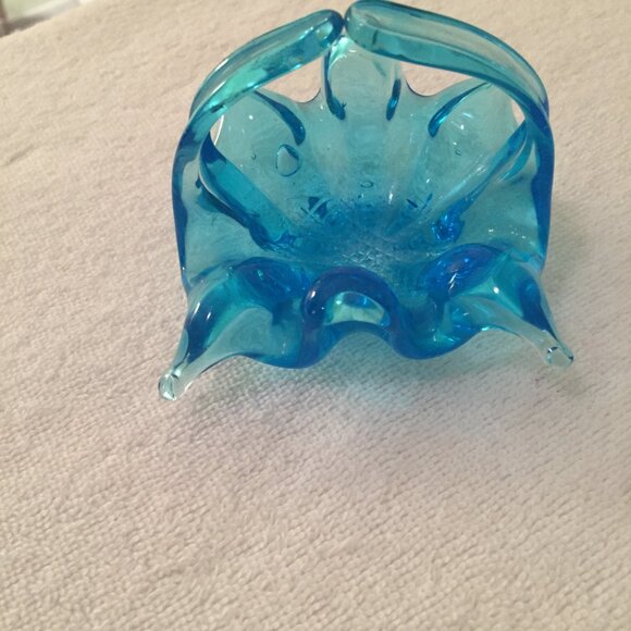 Small Blue Art Glass Basket 3" Trinket Dish Ring Holder Bubbles - Picture 3 of 11